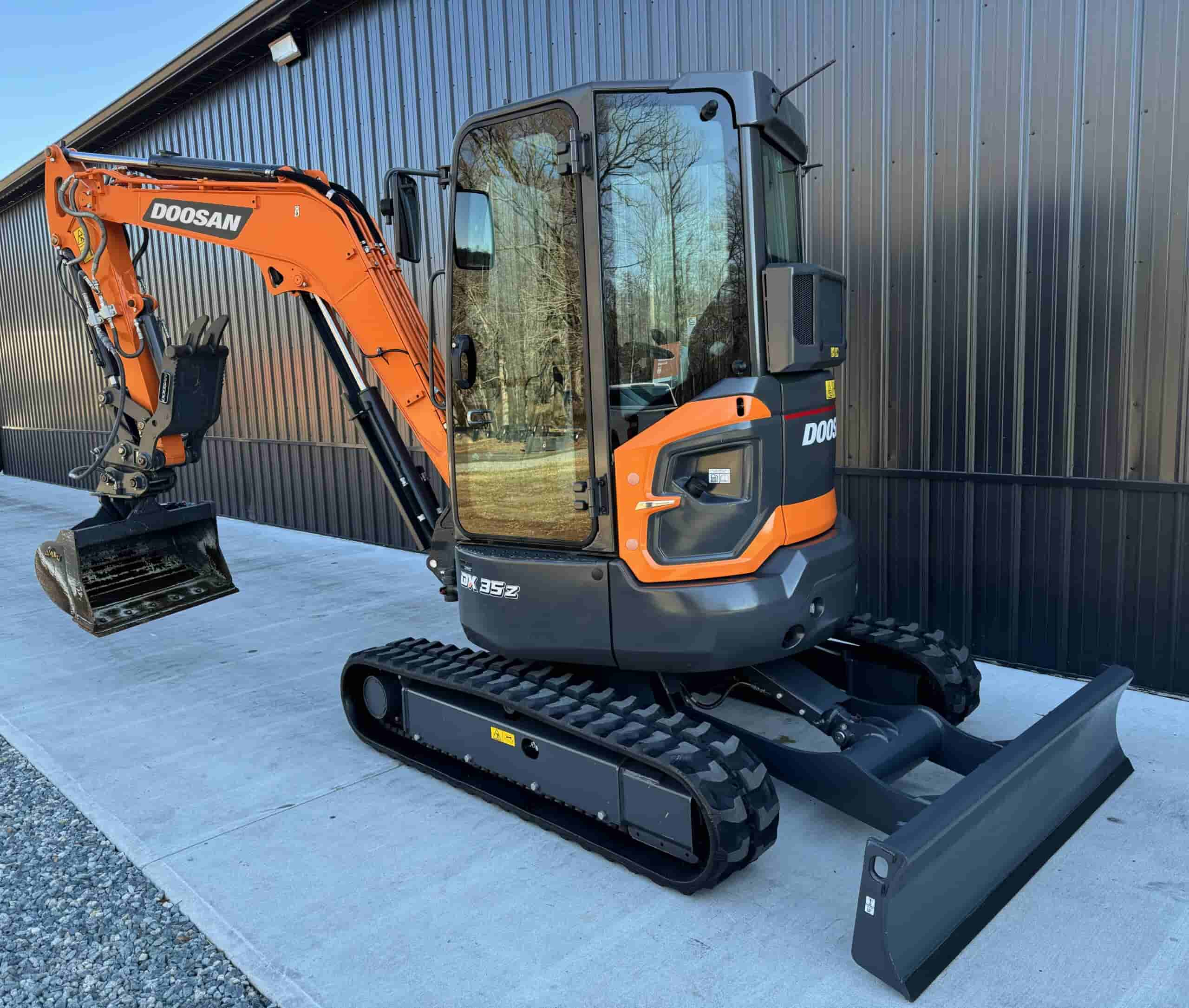 2022 DOOSAN DX35Z-7 LIKE NEW!
